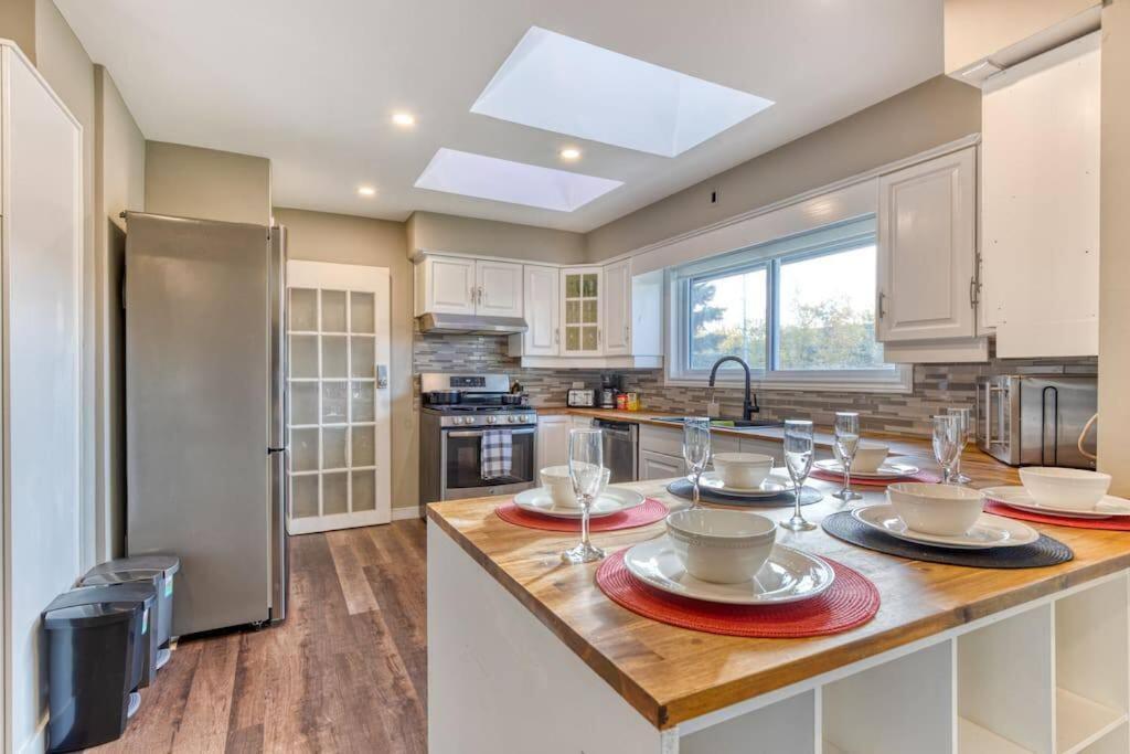 Cozy 3Br Family Getaway - Niagara Pool Oasisヴィラ エクステリア 写真